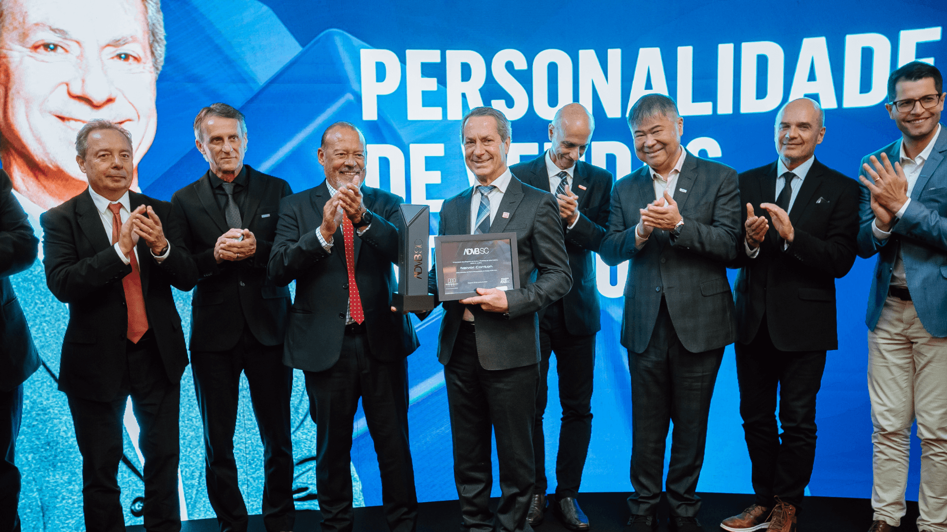 Neivor Canton recebe título de Personalidade de Vendas ADVB/SC 2025
